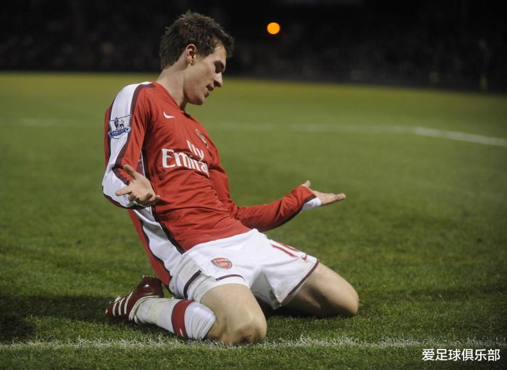 犹他爵士发布备战花絮,赛前完成体检,西甲任务艰巨,年轻球员得到机会(犹他爵士所有球员) 犹他爵士发布备战花絮,赛前完成体检,西甲任务艰巨,年轻球员得到机会(犹他爵士所有球员)