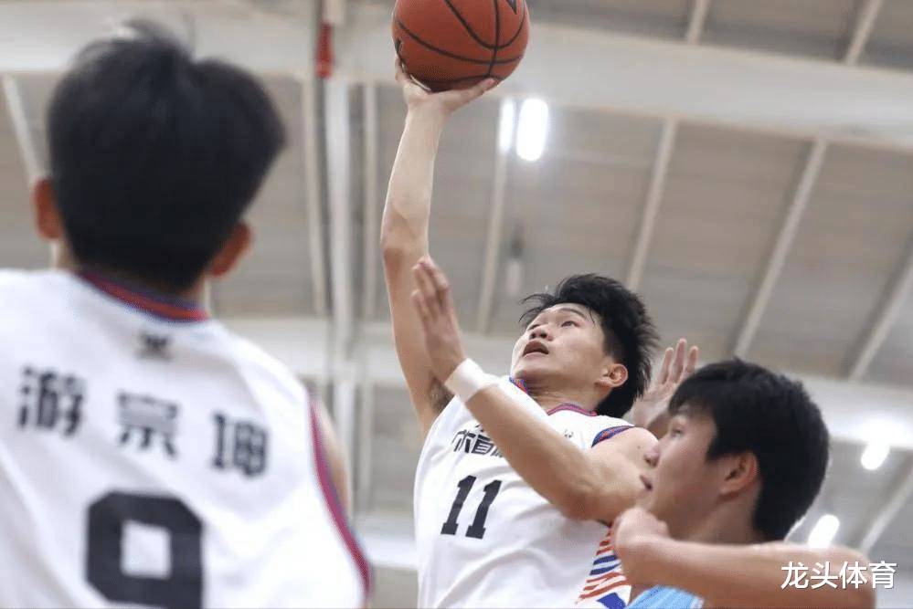 欧博网站 -关键时刻广东宏远调整名单以备足总杯，主帅复盘环节打磨，震撼外界，身体对抗强度拉满 